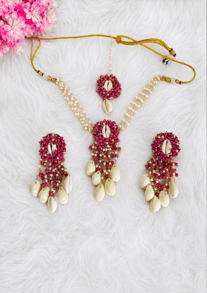 Handmade Shell Pendant Set