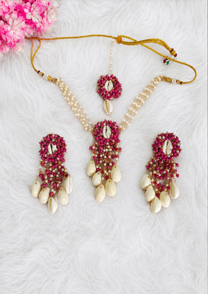 Handmade Shell Pendant Set