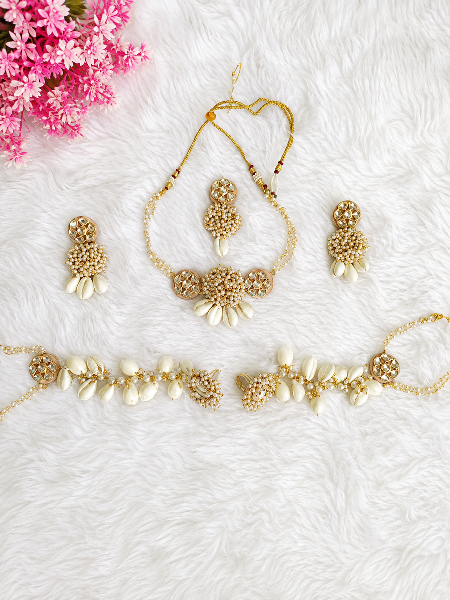 Traditional Cowrie Jewellery Set