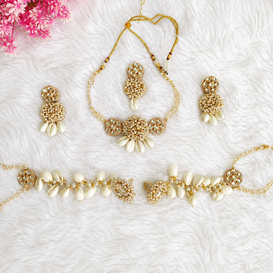 Royal Shell Kundan Set