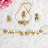 Royal Shell Kundan Set
