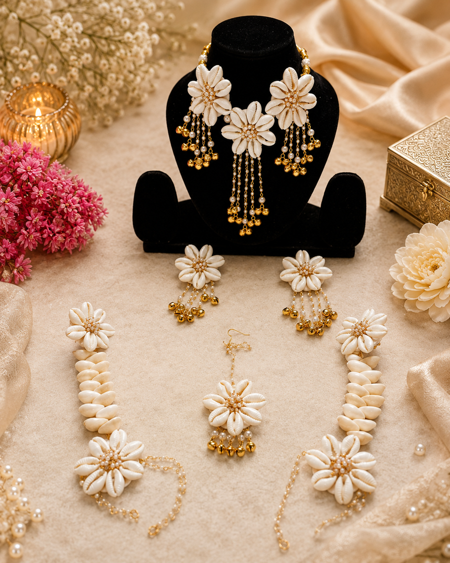 Floral Cowrie Bridal Set