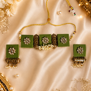 Heritage Green Necklace Set