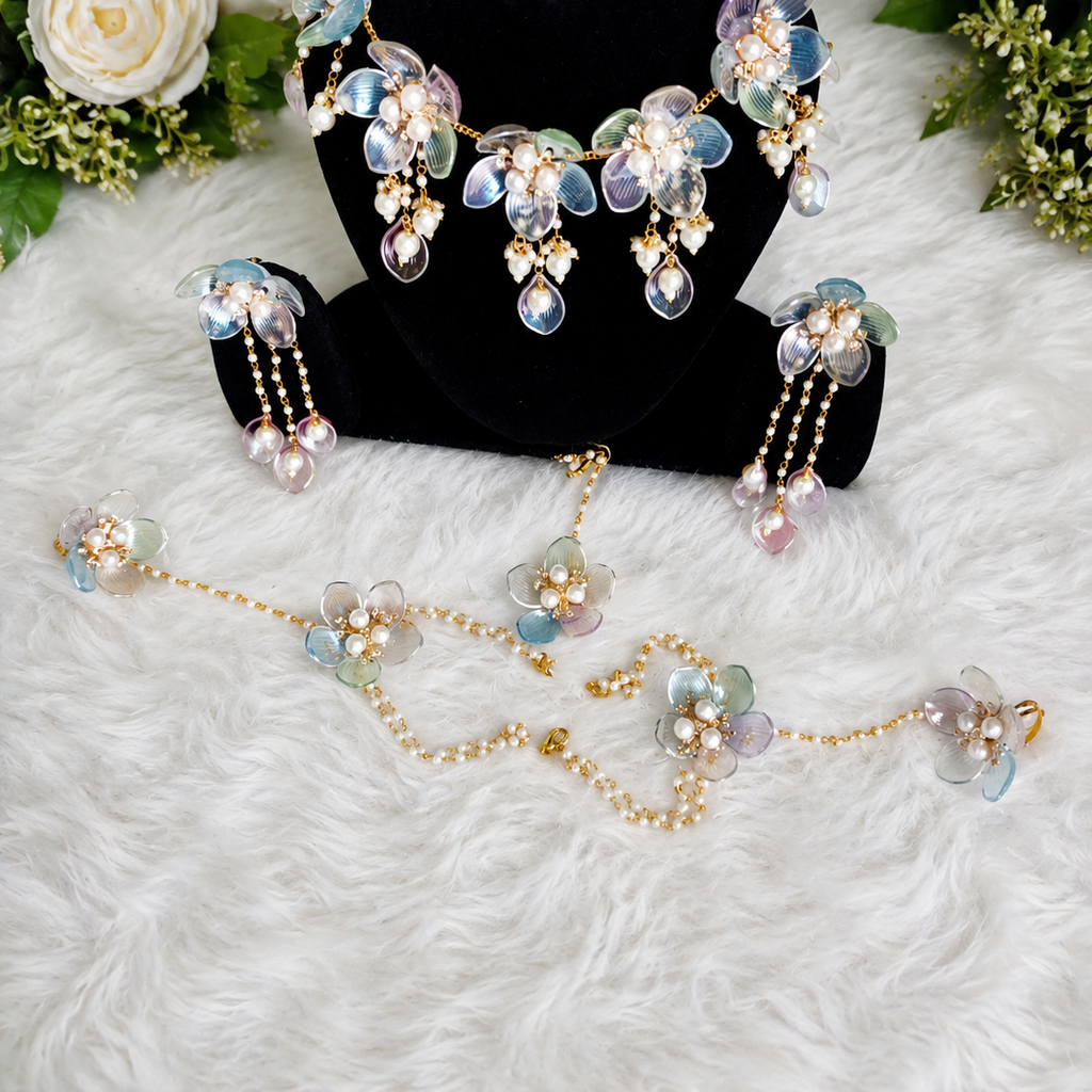Pearl Bloom Necklace Set