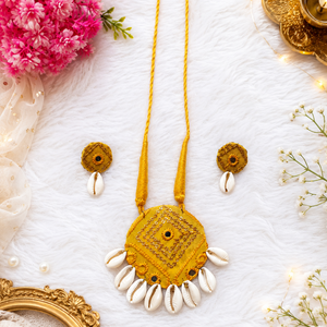 Traditional Shell Pendant Set